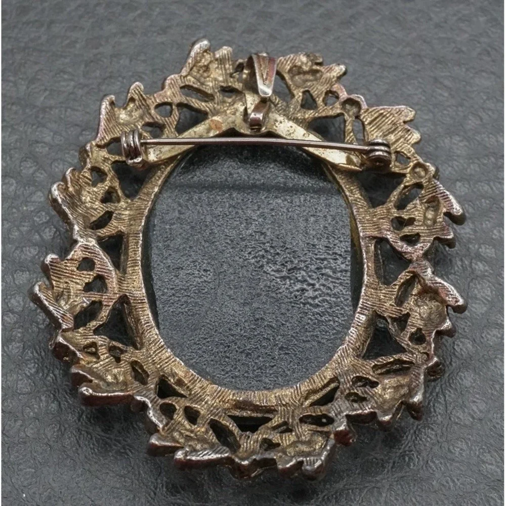 Vintage Aries Zodiac Cameo Ram April May Birthday Convertible Brooch Pendant